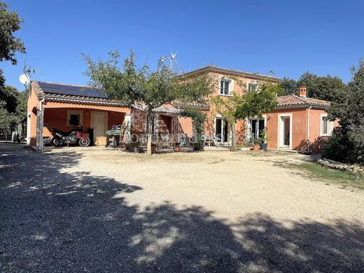 Luxury home in Suze-la-Rousse, Drôme