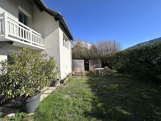 منزل ﻓﻲ Saint-Jorioz, Haute-Savoie
