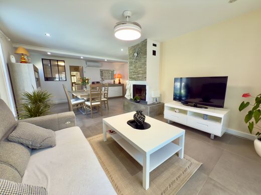 Villa in Prades-le-Lez, Hérault