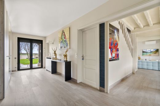 Luksusowy dom w Les Alluets-le-Roi, Yvelines