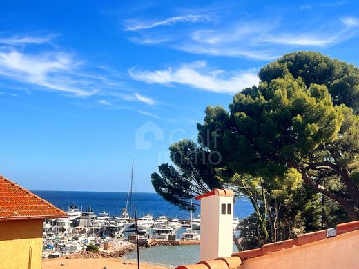 Appartement à Mandelieu-la-Napoule, Alpes-Maritimes