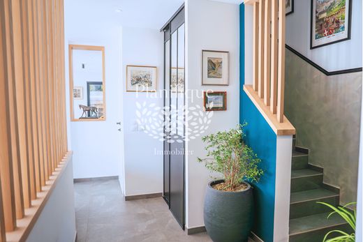 Maison de luxe à La Balme-de-Sillingy, Haute-Savoie