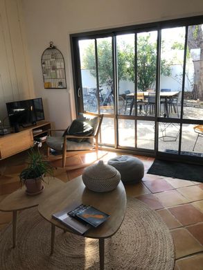 Ars-en-Ré, Charente-Maritimeの高級住宅