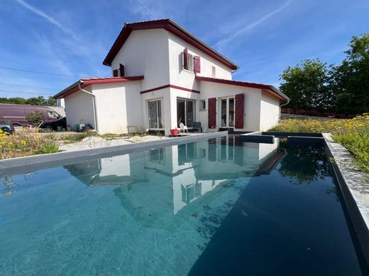 Элитный дом, Villefranque, Pyrénées-Atlantiques