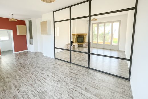 Apartment in Six-Fours-les-Plages, Var