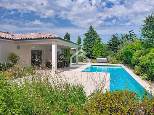 Luxus-Haus in La Brède, Gironde