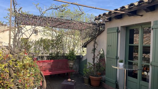 Apartment in Nîmes, Gard