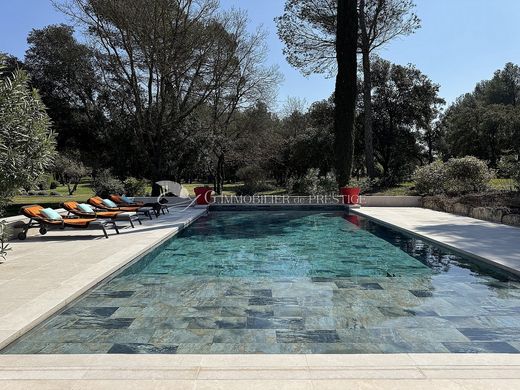 Luxury home in Pernes-les-Fontaines, Vaucluse