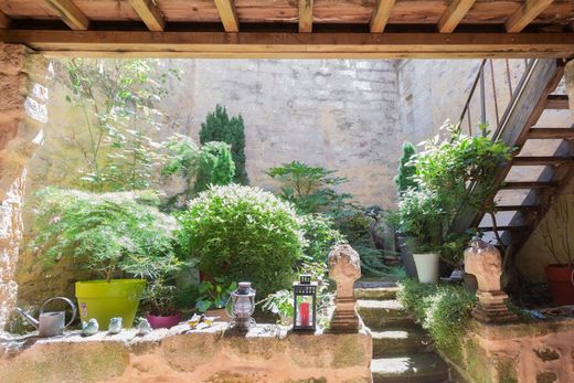 Luxury home in Uzès, Gard