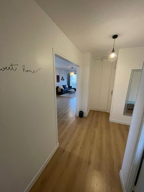 Apartment / Etagenwohnung in Enghien-les-Bains, Val d'Oise