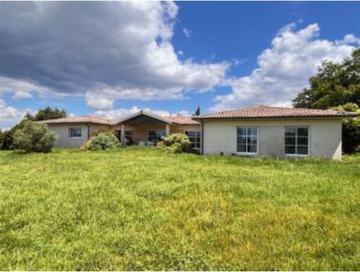 Luxury home in Bazas, Gironde