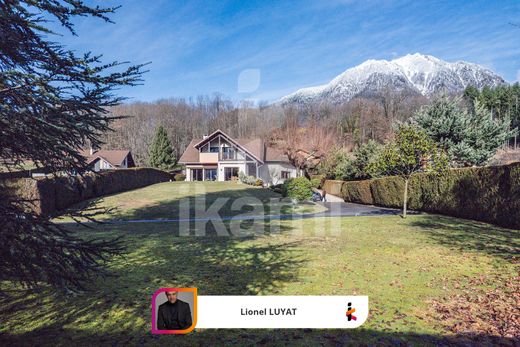 Luxury home in Mercury, Savoy