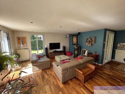 Πολυτελή κατοικία σε Villecresnes, Val-de-Marne