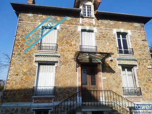 Luxury home in Vaujours, Seine-Saint-Denis