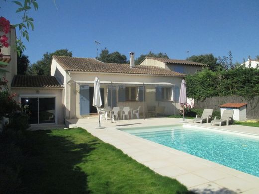 Villa in Fontvieille, Bouches-du-Rhône