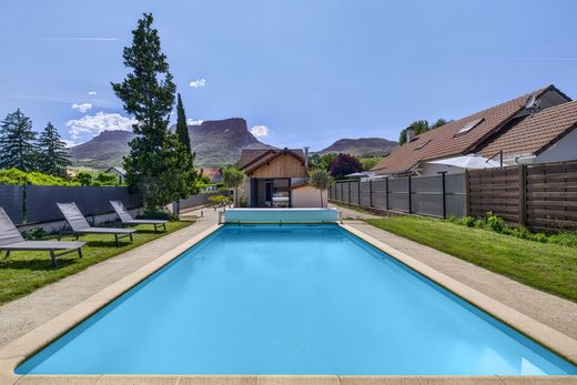 Luxury home in Les Marches, Savoy