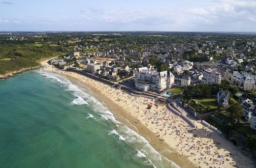Grundstück in Saint-Lunaire, Ille-et-Vilaine