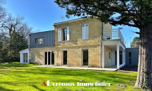 Luxury home in Camblanes, Gironde