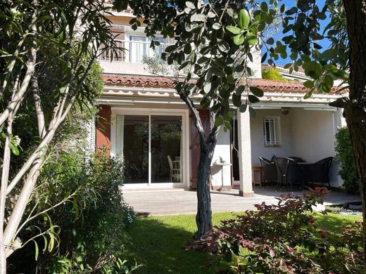 Luxe woning in Carqueiranne, Var