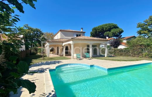 Luxury home in Royan, Charente-Maritime