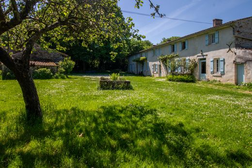 ‏בתי יוקרה ב  Corme-Royal, השראנט הימי