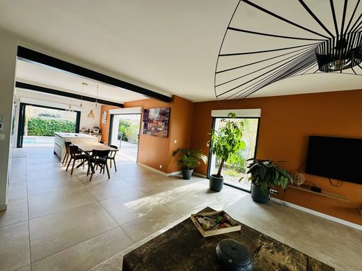 Villa in Lattes, Hérault