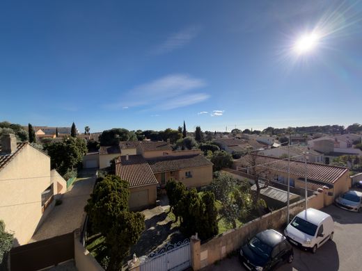 Daire La Londe-les-Maures, Var