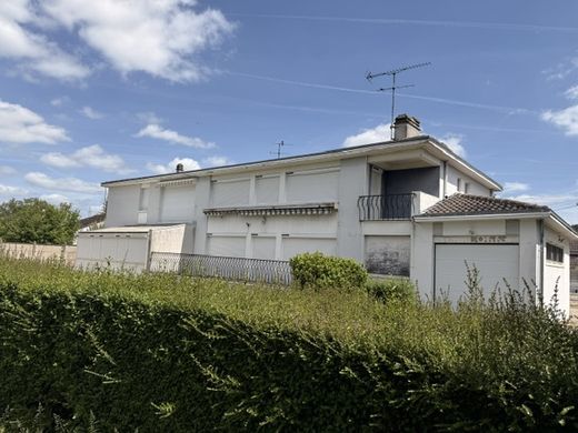 Casa de lujo en Longueville, Sena y Marne