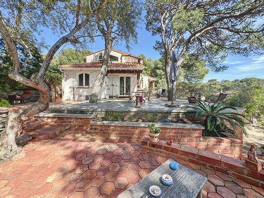 Luxury home in Espira-de-l'Agly, Pyrénées-Orientales