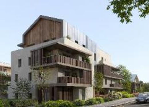 Apartment / Etagenwohnung in Seynod, Haute-Savoie