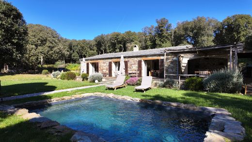 Maison de luxe à Macinaggio, Haute-Corse