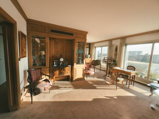 Apartment in La Muette, Auteuil, Porte Dauphine, Paris