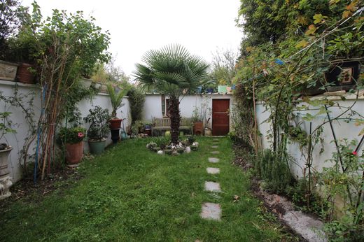 Luxury home in Saint-Maur-des-Fossés, Val-de-Marne