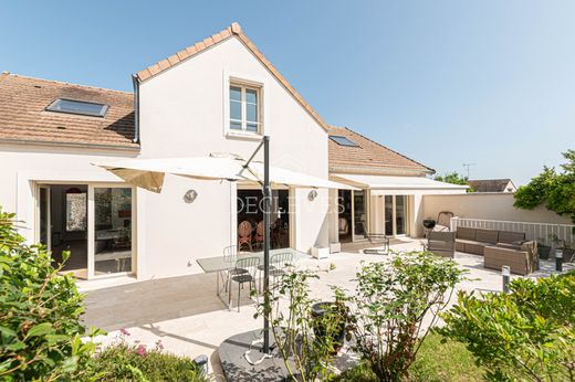 Casa di lusso a Orgeval, Yvelines