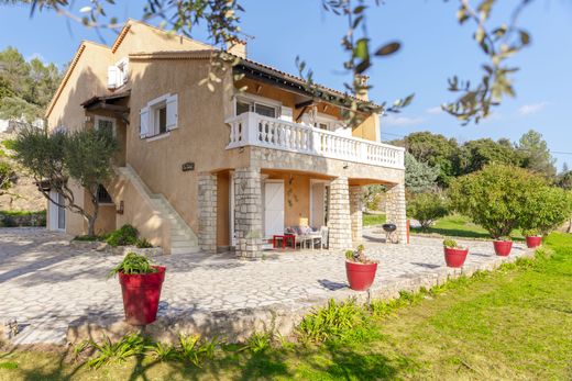 Villa in Camps-la-Source, Var