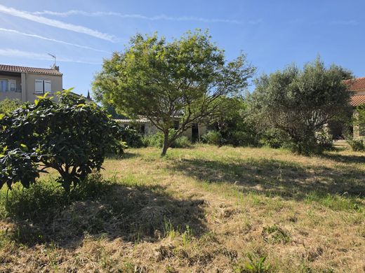 Land in La Ciotat, Bouches-du-Rhône