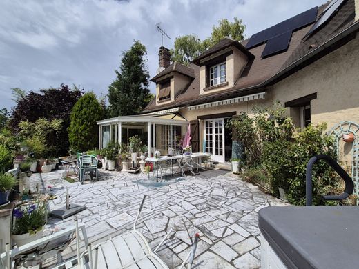 Luksusowy dom w Septeuil, Yvelines