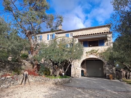 Maison de luxe à Vallon-Pont-d'Arc, Ardèche