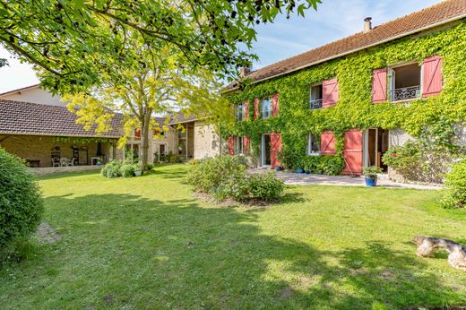 Luxury home in Montfort-l'Amaury, Yvelines