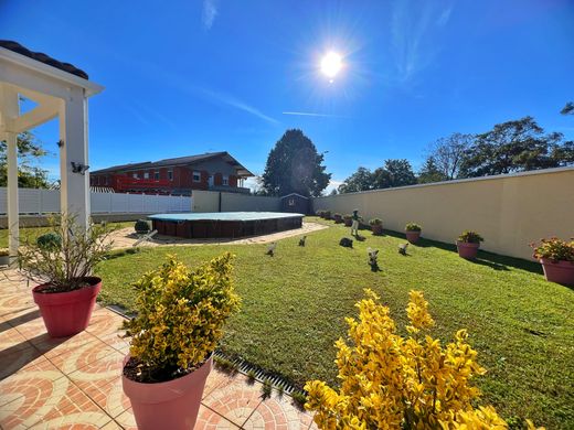 Элитный дом, Mions, Rhône