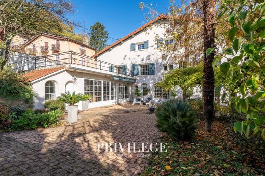 منزل ﻓﻲ Collonges-au-Mont-d'Or, Rhône