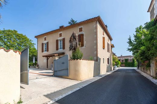 Luxury home in Puy-l'Évêque, Lot