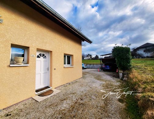 Luxe woning in Seynod, Haute-Savoie