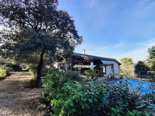 Villa in Bagnols-sur-Cèze, Gard