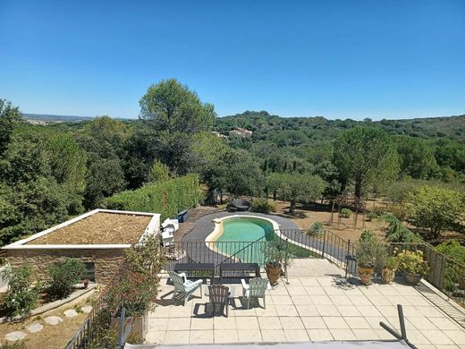 Villa - Sainte-Anastasie, Gard