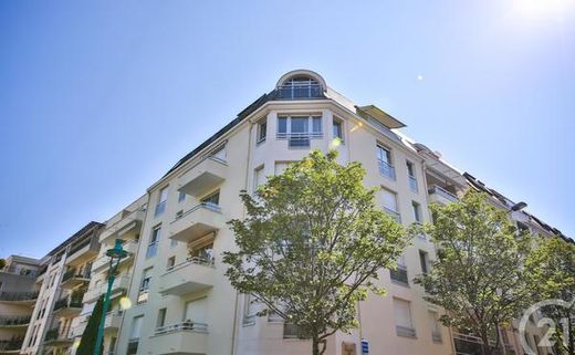 Apartament w Montrouge, Hauts-de-Seine