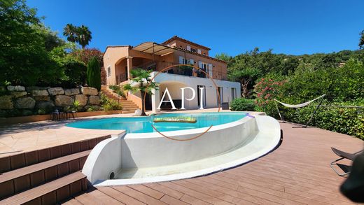 Maison de luxe à Les Adrets-de-l'Estérel, Var