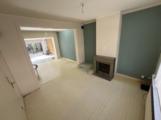 Luxury home in Dunkirk, North