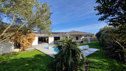 Luxus-Haus in Le Teich, Gironde