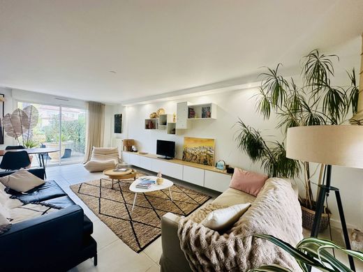 Вилла, Lattes, Hérault